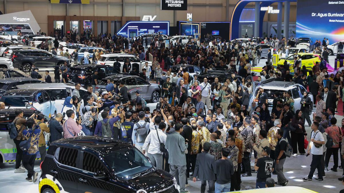 Panduan Memilih Mobil Listrik Terjangkau di GIIAS