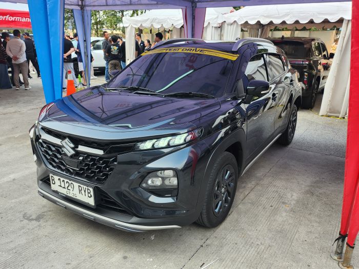Suzuki Fronx SGX: Compact SUV Terjangkau dengan Fitur Serius