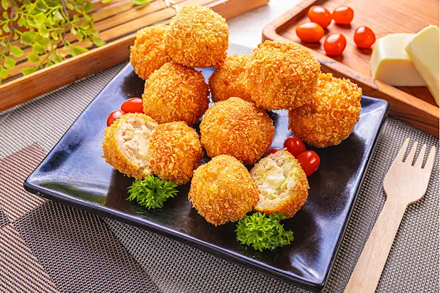 Tiga Teknik Menggoreng Ayam Agar Tetap Renyah