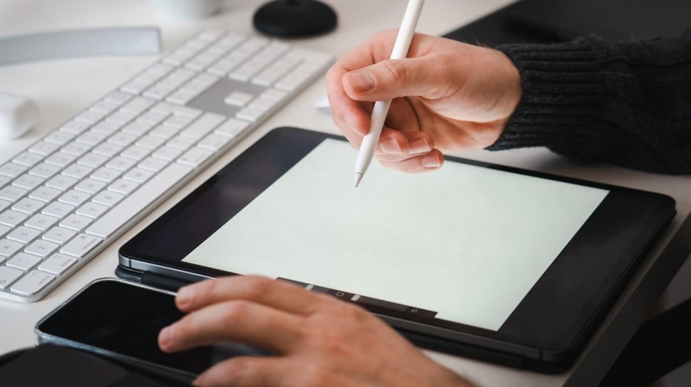 Tablet Android untuk Kuliah: Pengganti Laptop atau Pendamping Saja?