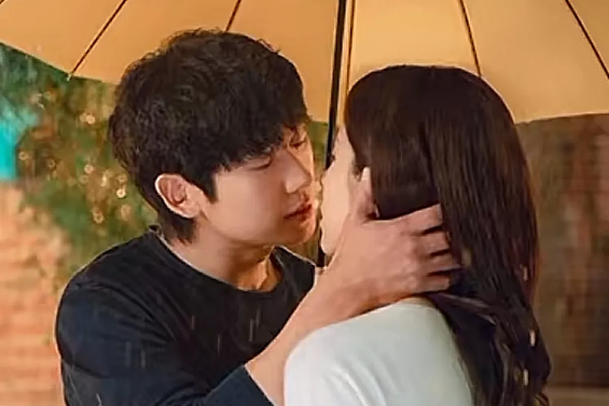 Jung Hae In dan Ha Young Ciptakan Kimia Romantis dalam Our Sticky Love