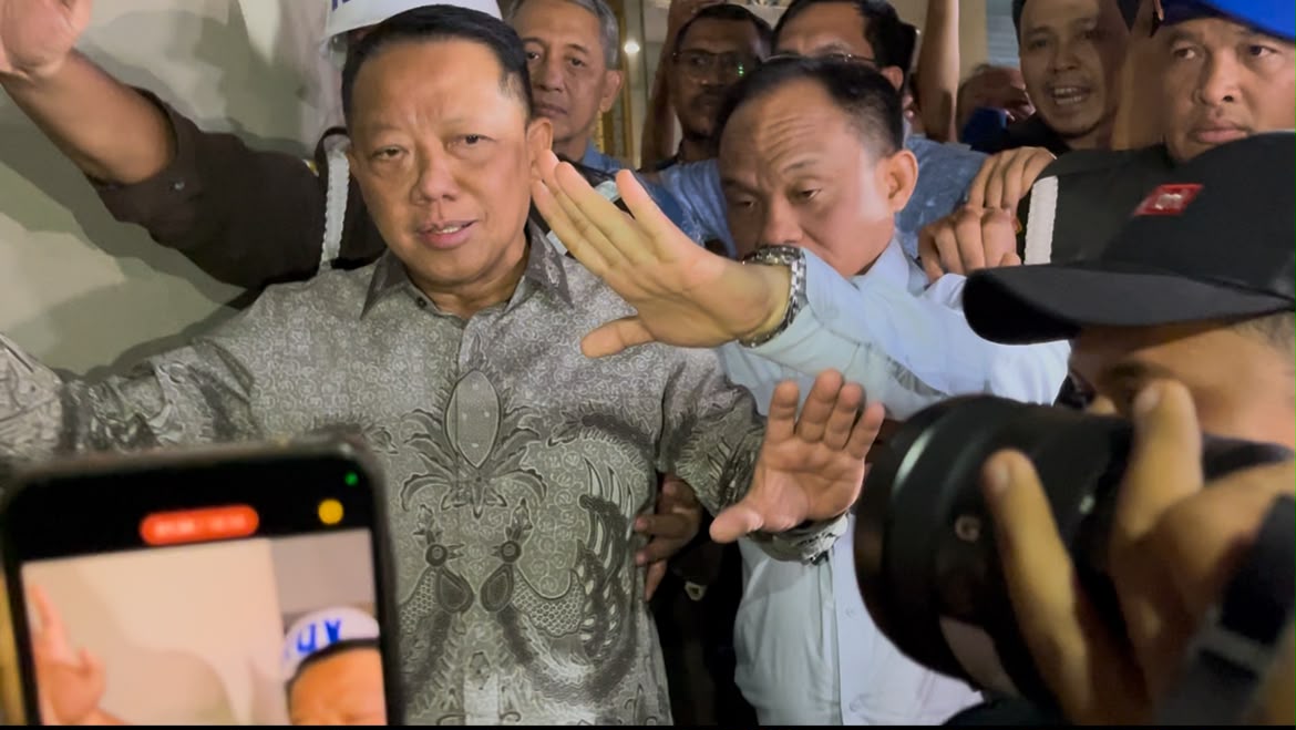 Praperadilan TPPU Eks Jampidsus: Strategi Hukum dan Tarung Politik