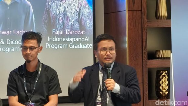 Dari Pabrik hingga Ruang Kelas: Program Pelatihan AI yang Mengubah Arah Karier