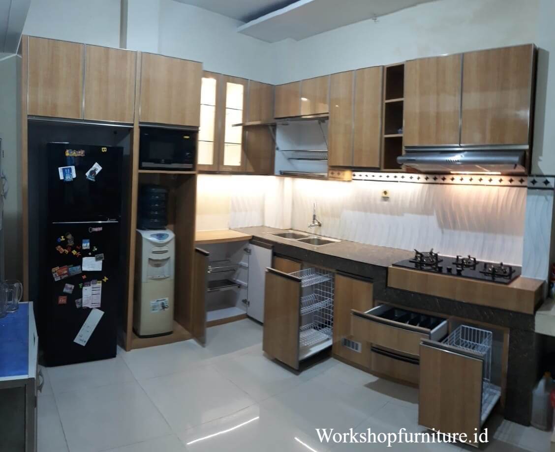 Panduan Memilih Material Kitchen Set untuk Dapur Elegan dan Tahan Lama