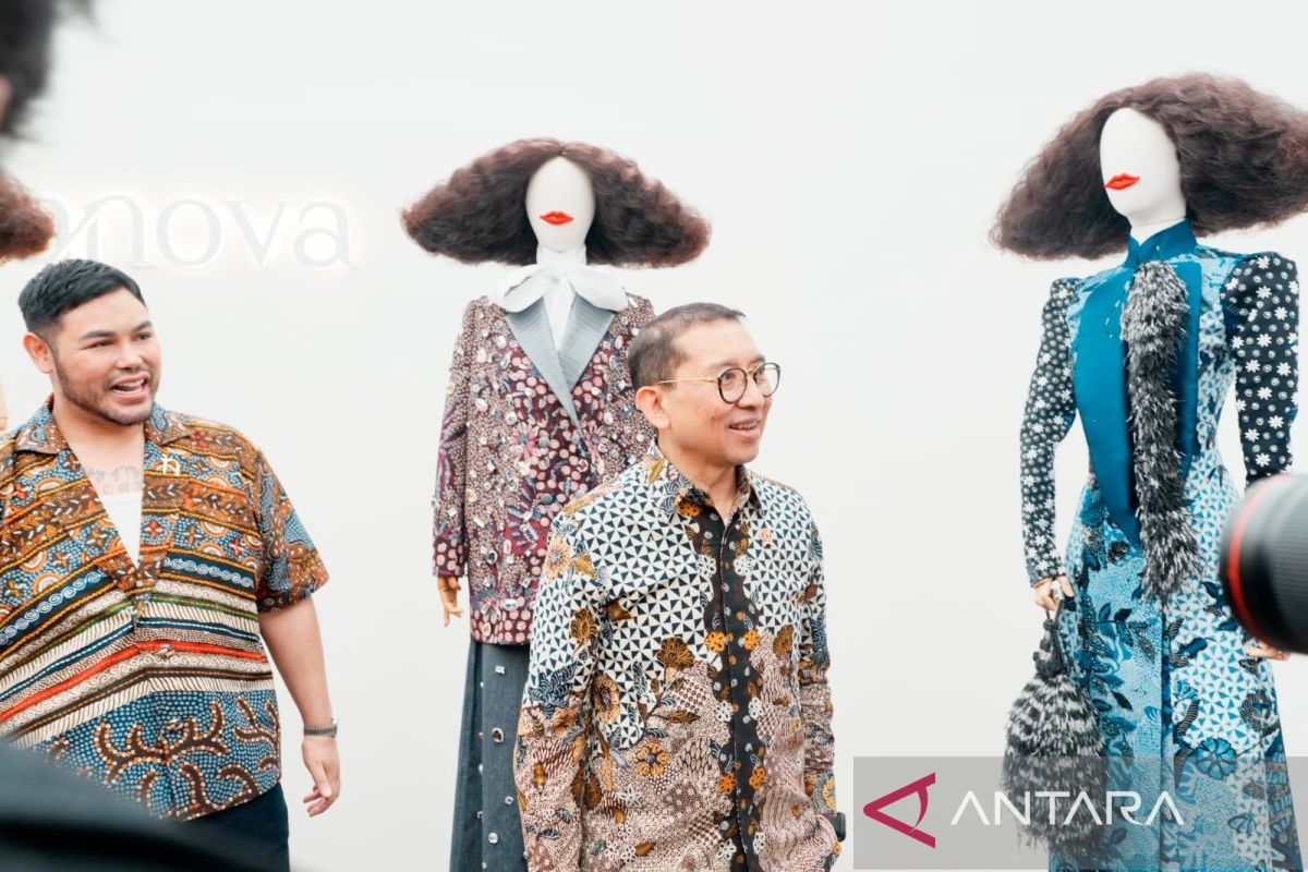 Desainer Mode Lokal Jadi Duta Wastra di Panggung Internasional