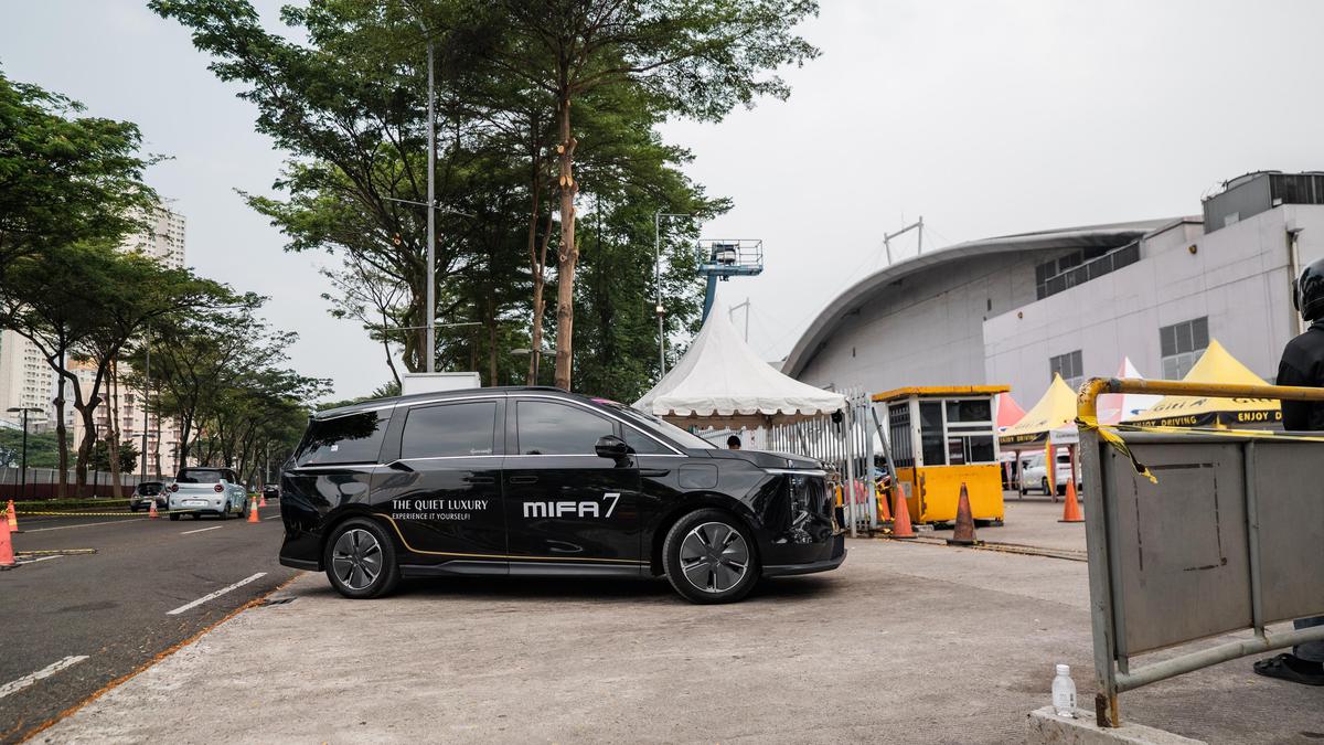 Kabin Senyap Jadi Standar Baru Mobil Listrik Premium