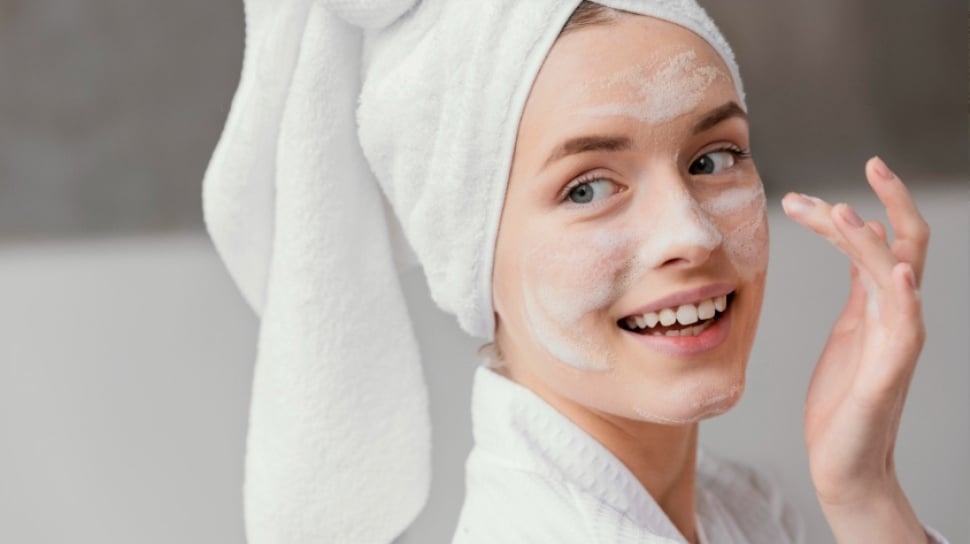 7 Sabun Cuci Muka Terbaik untuk Kulit Berminyak Berjerawat