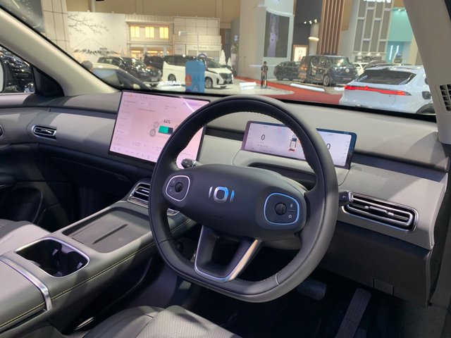 Kabin Changan Nevo Q05: Layar Besar, Kontrol Pintar