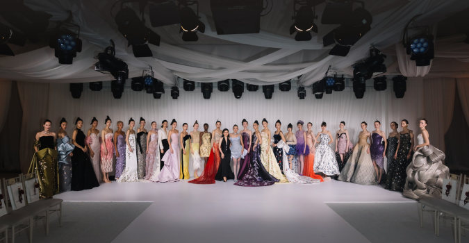 Spektrum Perempuan: 15 Tahun Monica Ivena dalam Couture