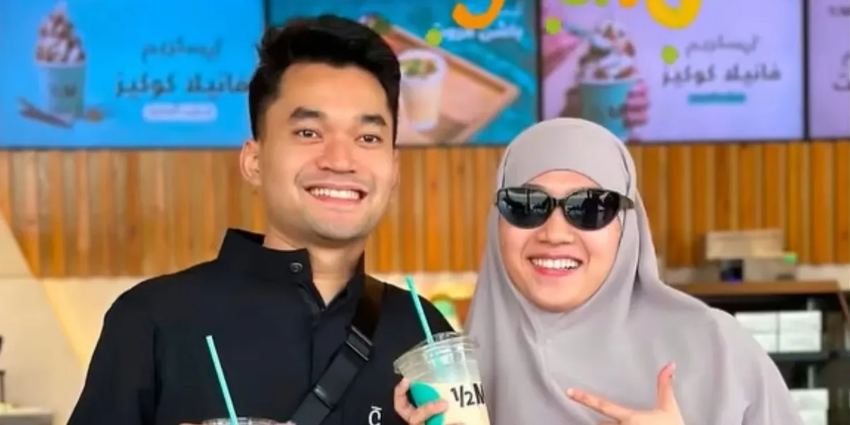 Momen Spiritual Selebriti di Luar Negeri yang Menghangatkan Hati