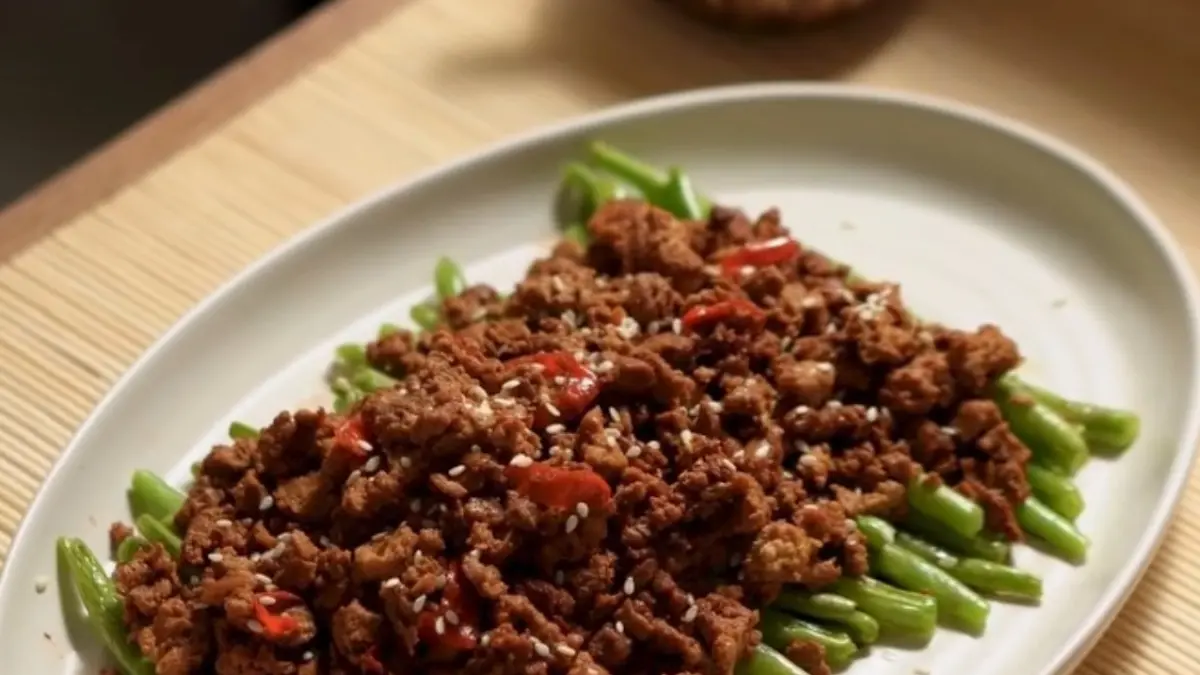 Tumis Ayam Buncis vs Ayam Terong Cabe Ijo: Mana yang Paling Bikin Nasi Habis?