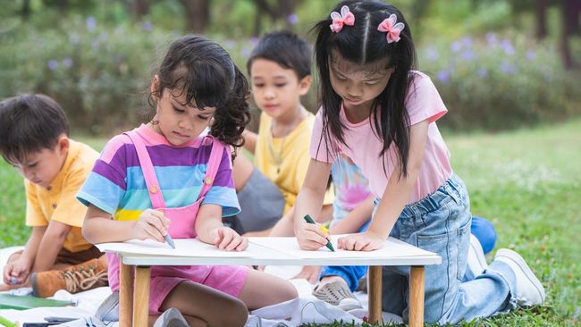Koleksi Gambar Mewarnai Kemerdekaan untuk Keluarga dan Sekolah