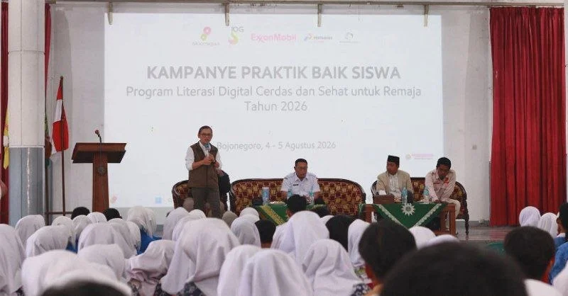 Mengubah Gadget Jadi Kelas Belajar: Tugas Baru Sekolah dan Orang Tua