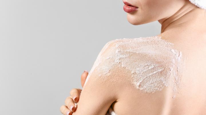 Lulur Mandi Teh Keraton: Spa Bangsawan untuk Kulit Tenang
