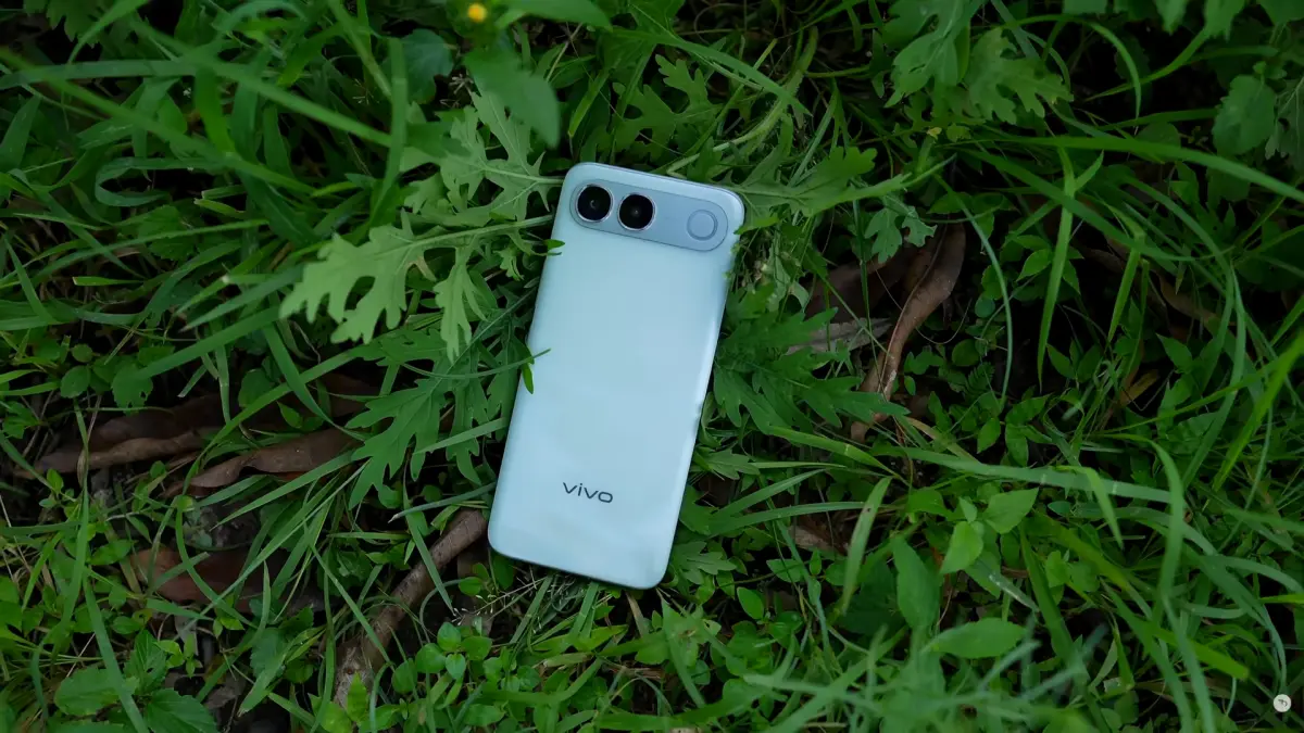 Vivo S2: Layar AMOLED 120Hz, Baterai 7.050mAh, dan Ambisi Flagship Midrange