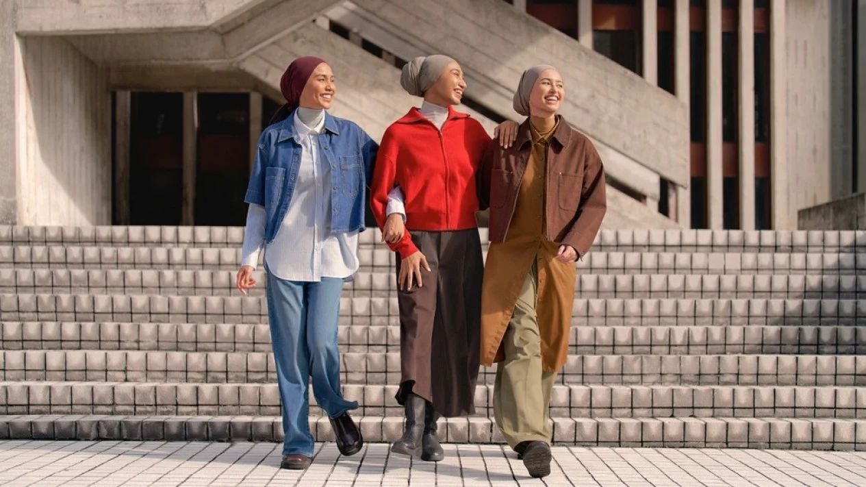 Fashion Kemerdekaan dan Dukungan untuk Guru Honorer