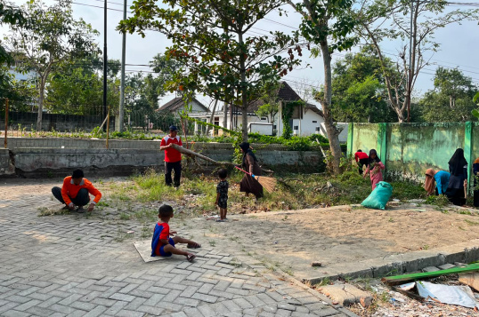 Dari Sampah Jadi Laboratorium: Sekolah Membangun Ruang Belajar Lingkungan