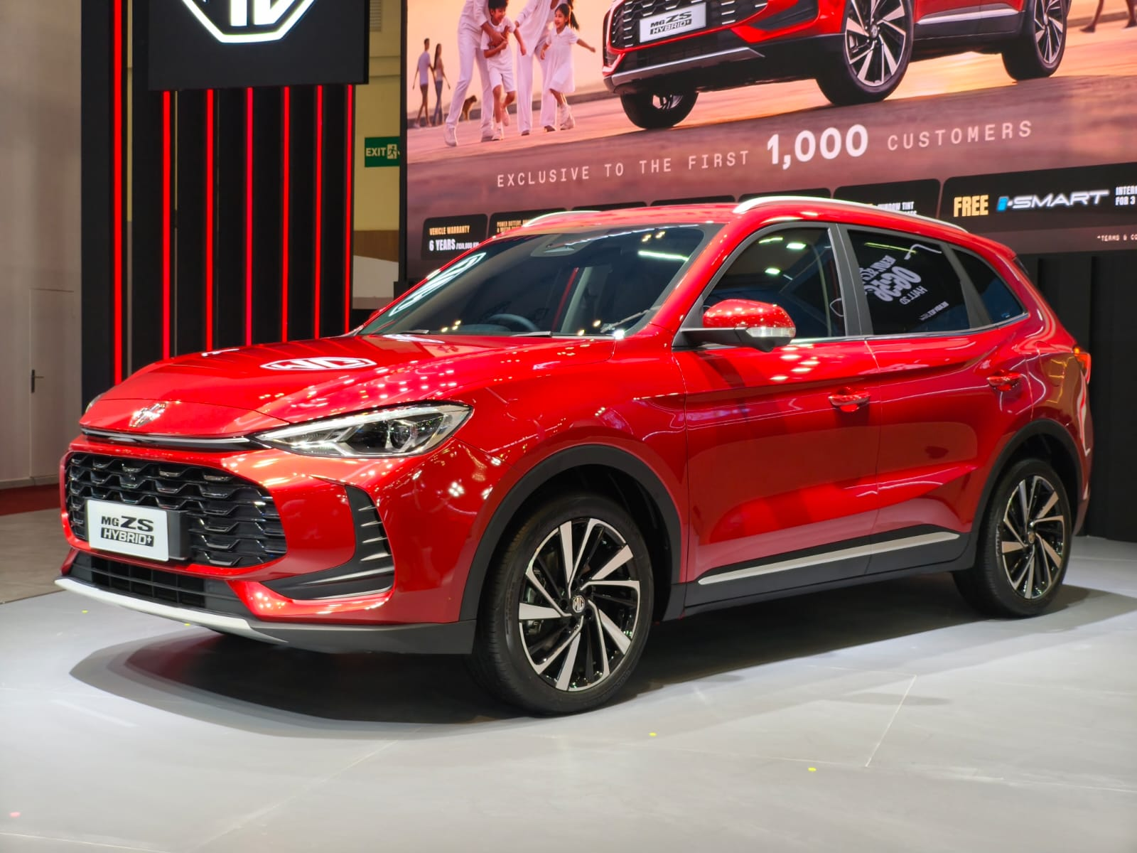 Suzuki XL7 Hybrid vs MG ZS Hybrid+: Duel SUV Hemat BBM Terjangkau