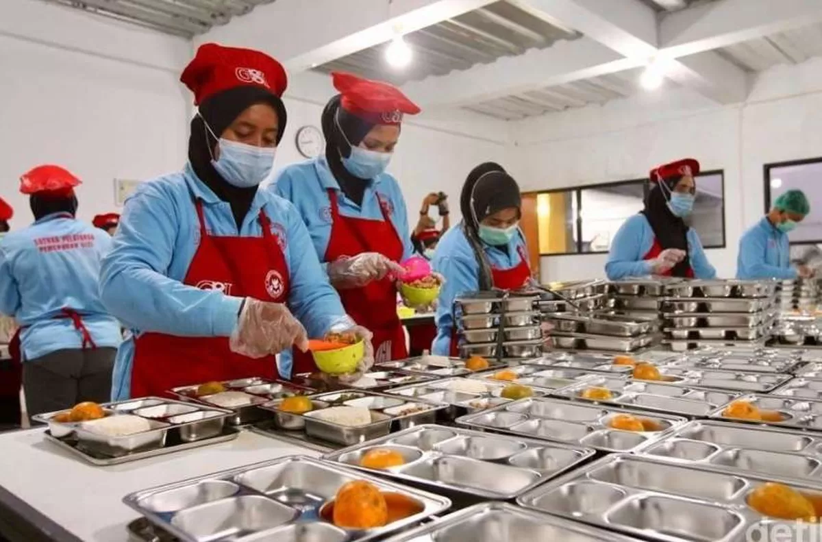 Pelanggaran SOP Dapur Picu Keracunan Pangan Massal
