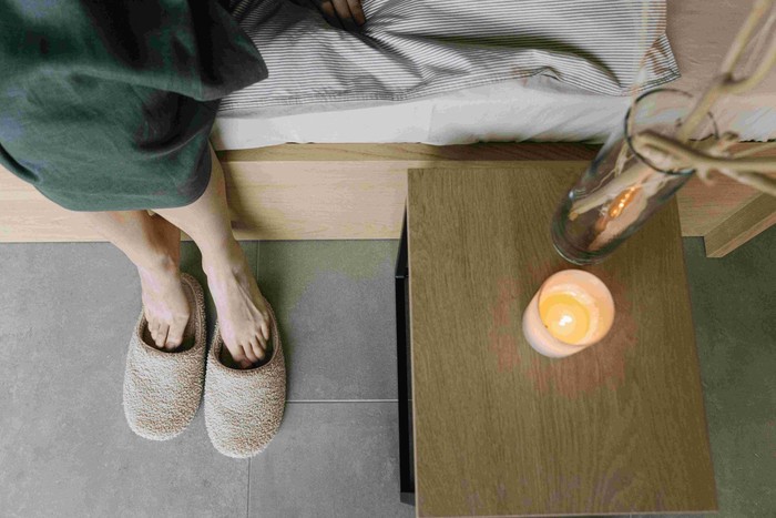 Sandal Rumah Empuk: Investasi Kecil untuk Kesehatan Kaki