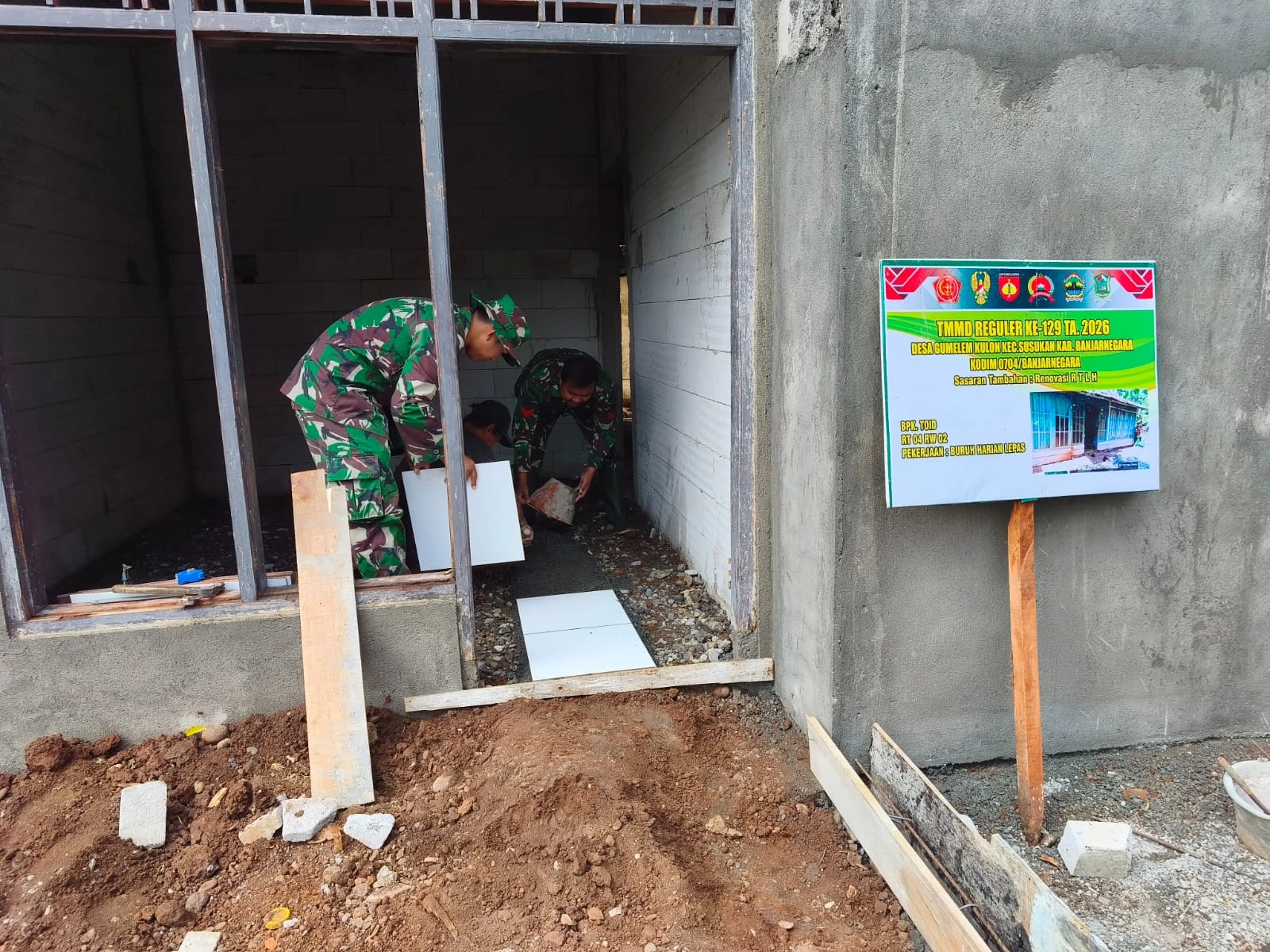 Cara Membersihkan Lantai Keramik Kamar Mandi yang Menguning Secara Alami