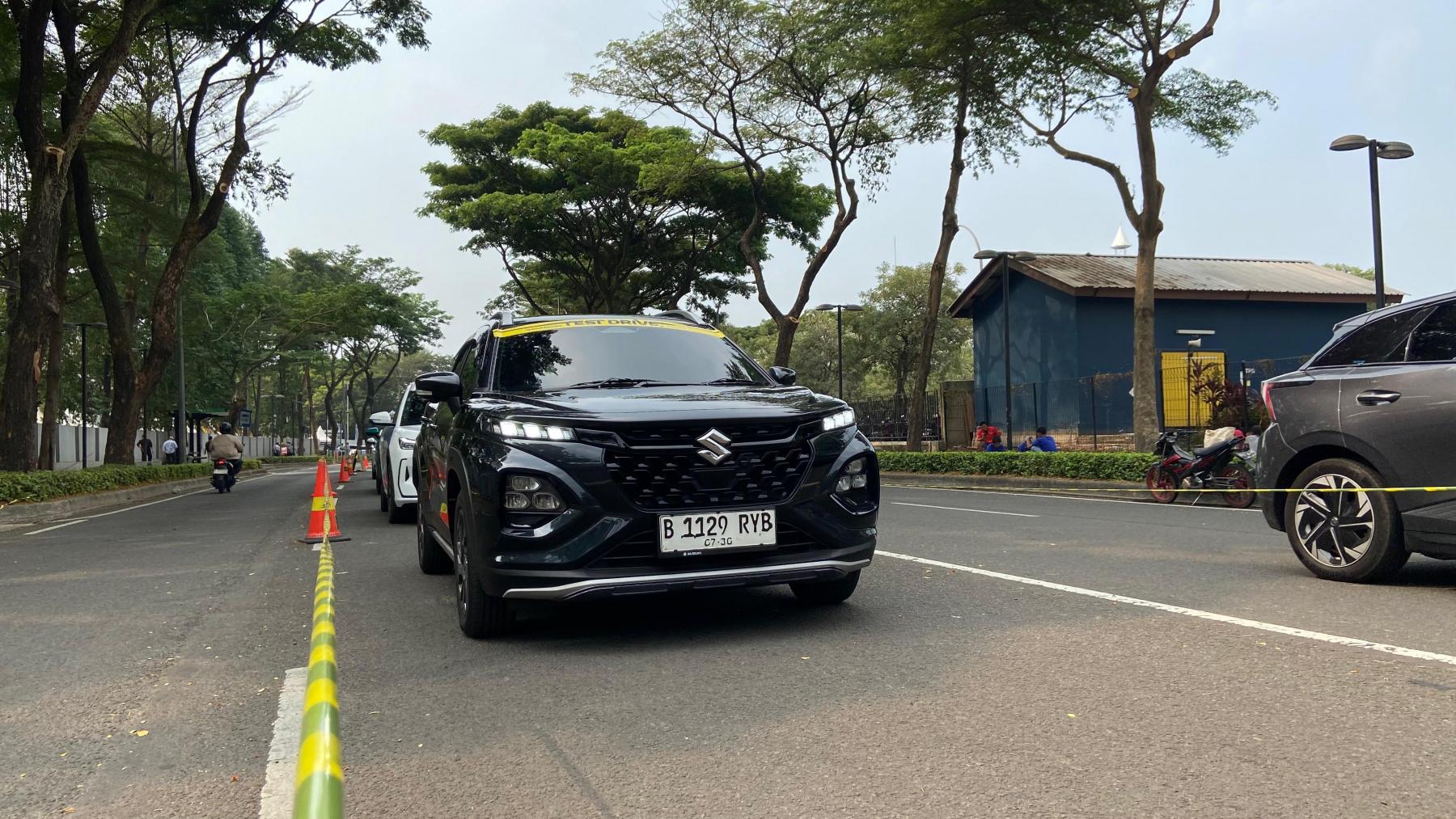 Review Suzuki Fronx SGX Hybrid Kuro: SUV Coupe Hybrid Rp330 Jutaan
