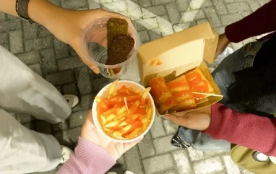 Program Jajanan Terjangkau dan UMKM Kaki Lima Menjaga Akses Kuliner Murah
