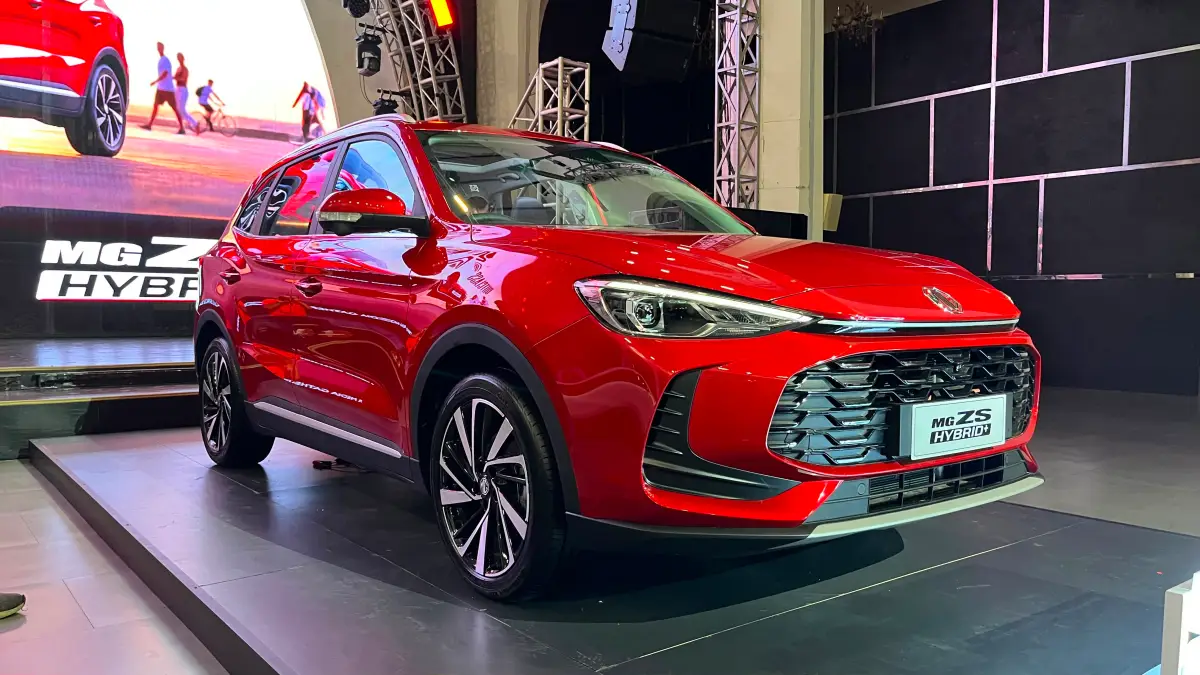 Suzuki XL7 Hybrid vs MG ZS Hybrid+: Pilihan Keluarga Hemat