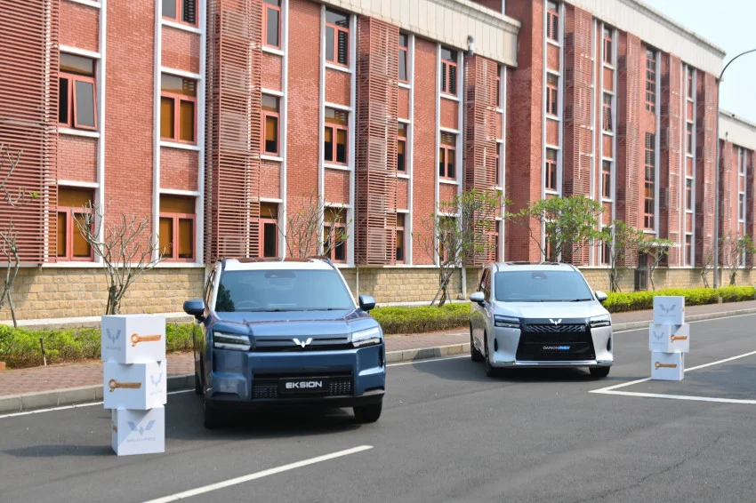 Darion PHEV vs Eksion PHEV: Dua Wajah Mobil Hybrid Plug-in Wuling