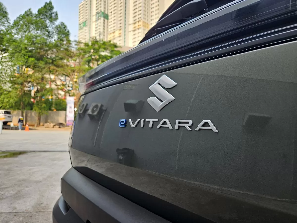 Suzuki e Vitara First Drive: EV Perdana yang Serba Tanggung