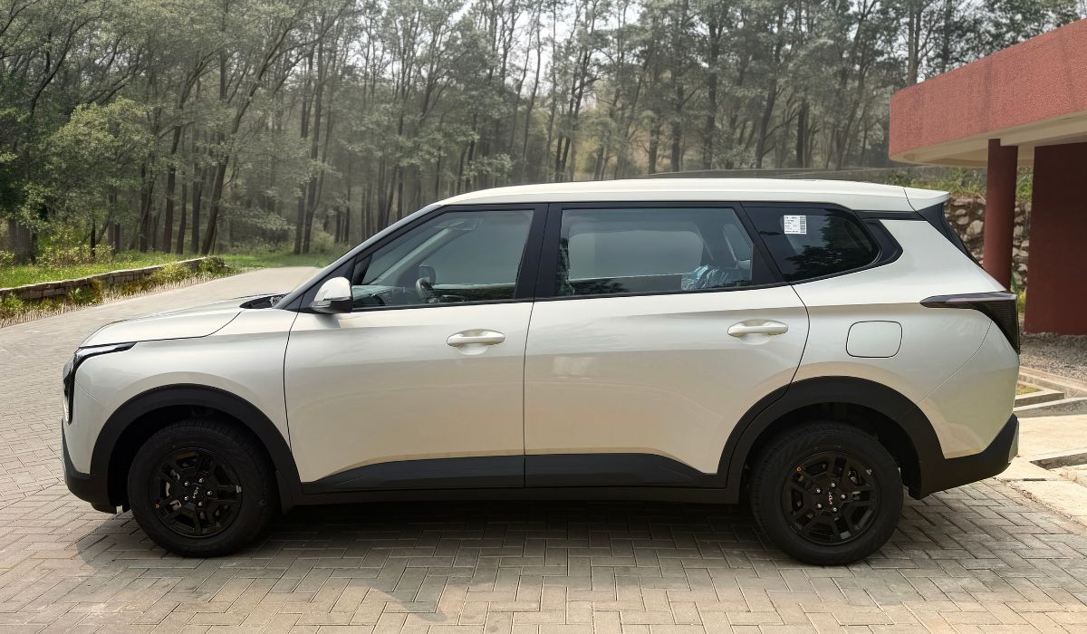 Kia Carens Manual: MPV 7 Penumpang Terjangkau dengan Fitur Lengkap