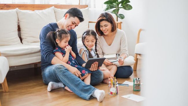Parenting Fatigue pada Ibu Bekerja: Bedakan dari Burnout dan Pulihkan Diri