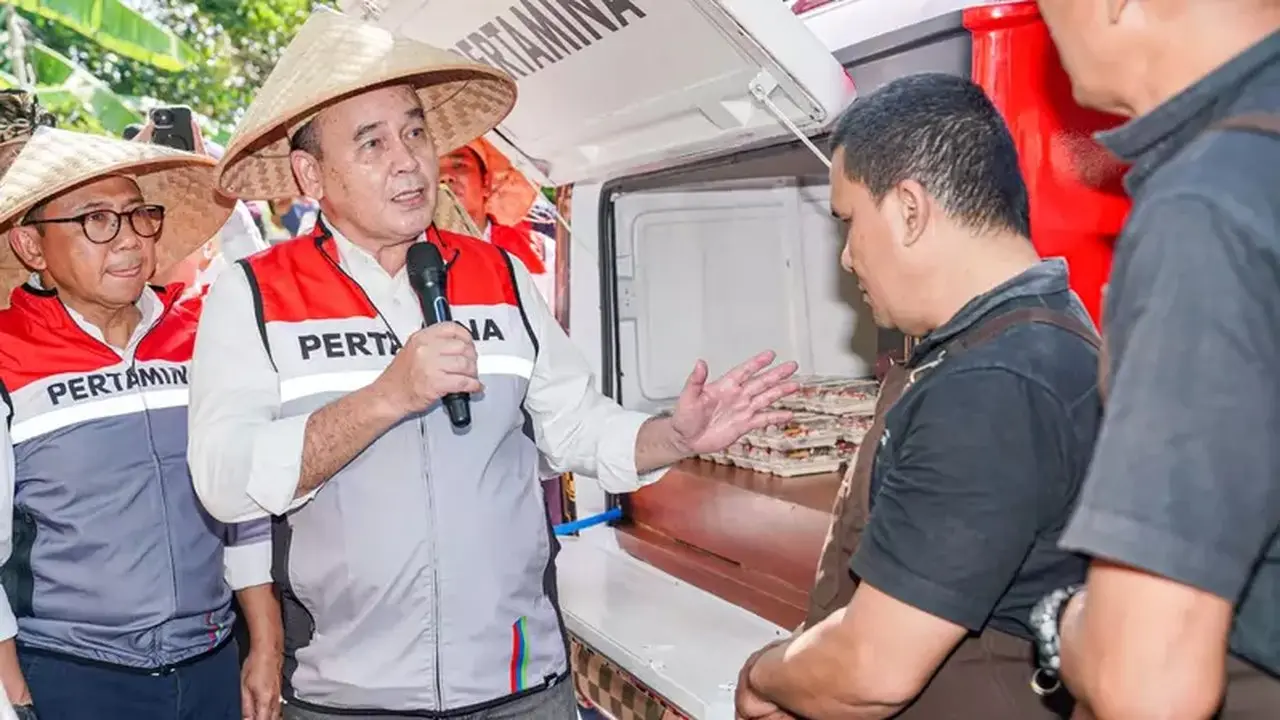 Traktor Listrik Mengubah Wajah Pertanian Desa Energi Berdikari