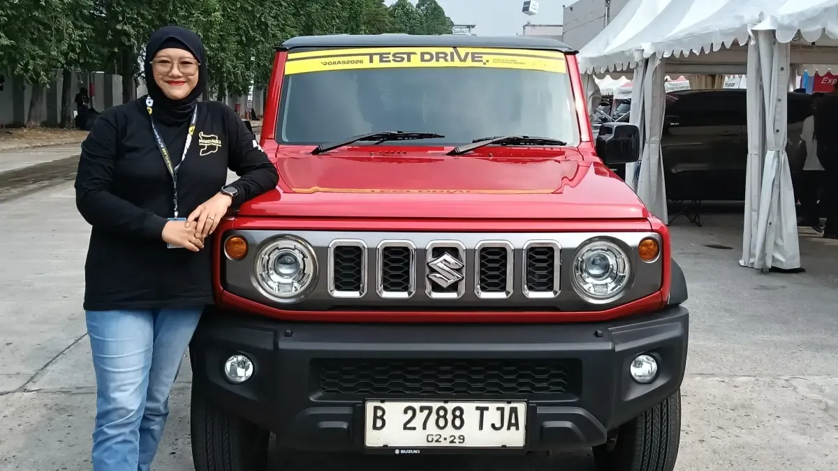 Suzuki Jimny 5-Door untuk Perempuan: Aman, Praktis, Tetap Tangguh
