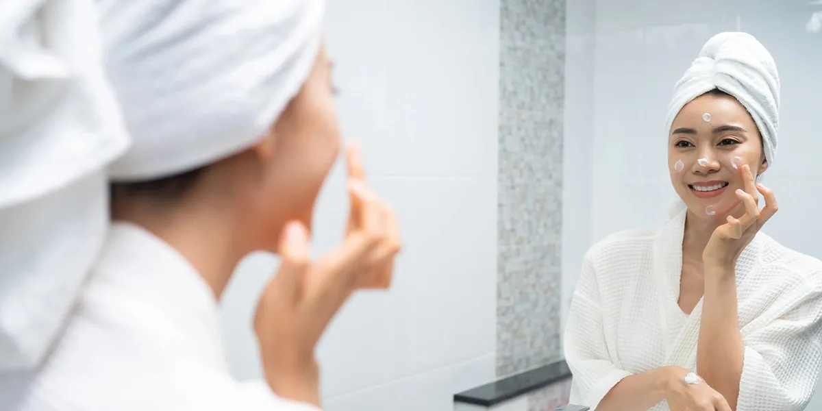 Membangun Skincare Routine Konsisten untuk Mencegah Penuaan Dini Sejak Usia 25
