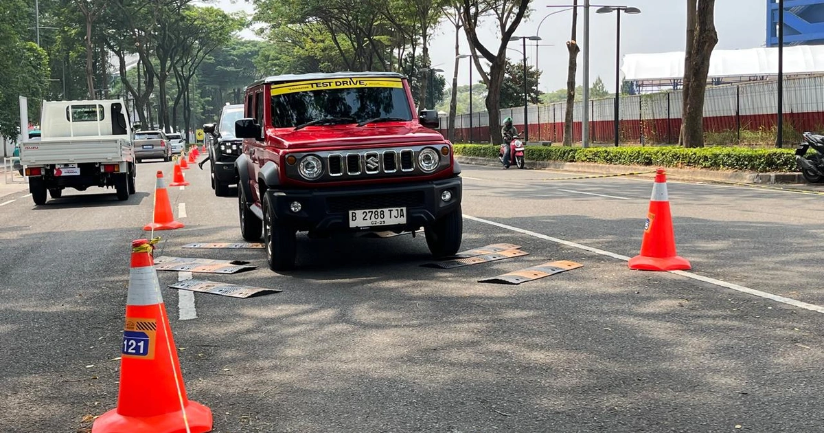 Suzuki Jimny 5-Door: Mobil untuk Perempuan yang Mengutamakan Keselamatan