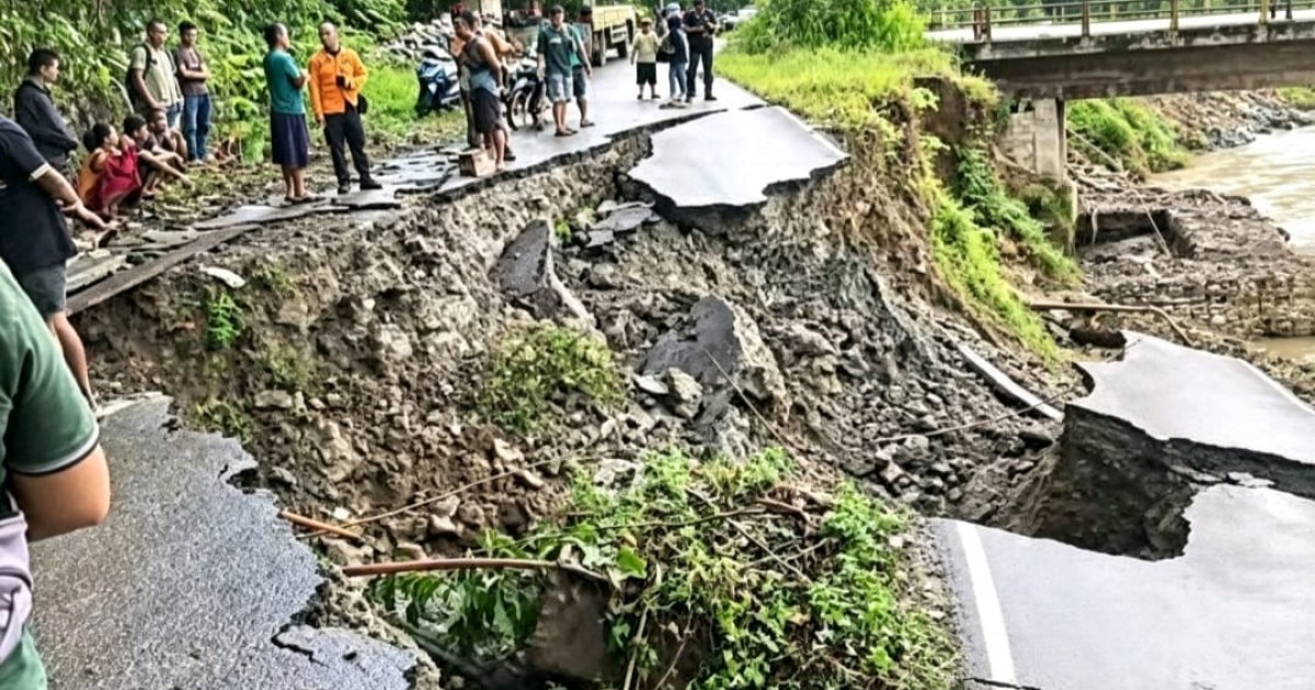 Jalan Penghubung Delapan Kecamatan Terputus: Krisis Mobilitas dan Tanggung Jawab Pemerintah Daerah