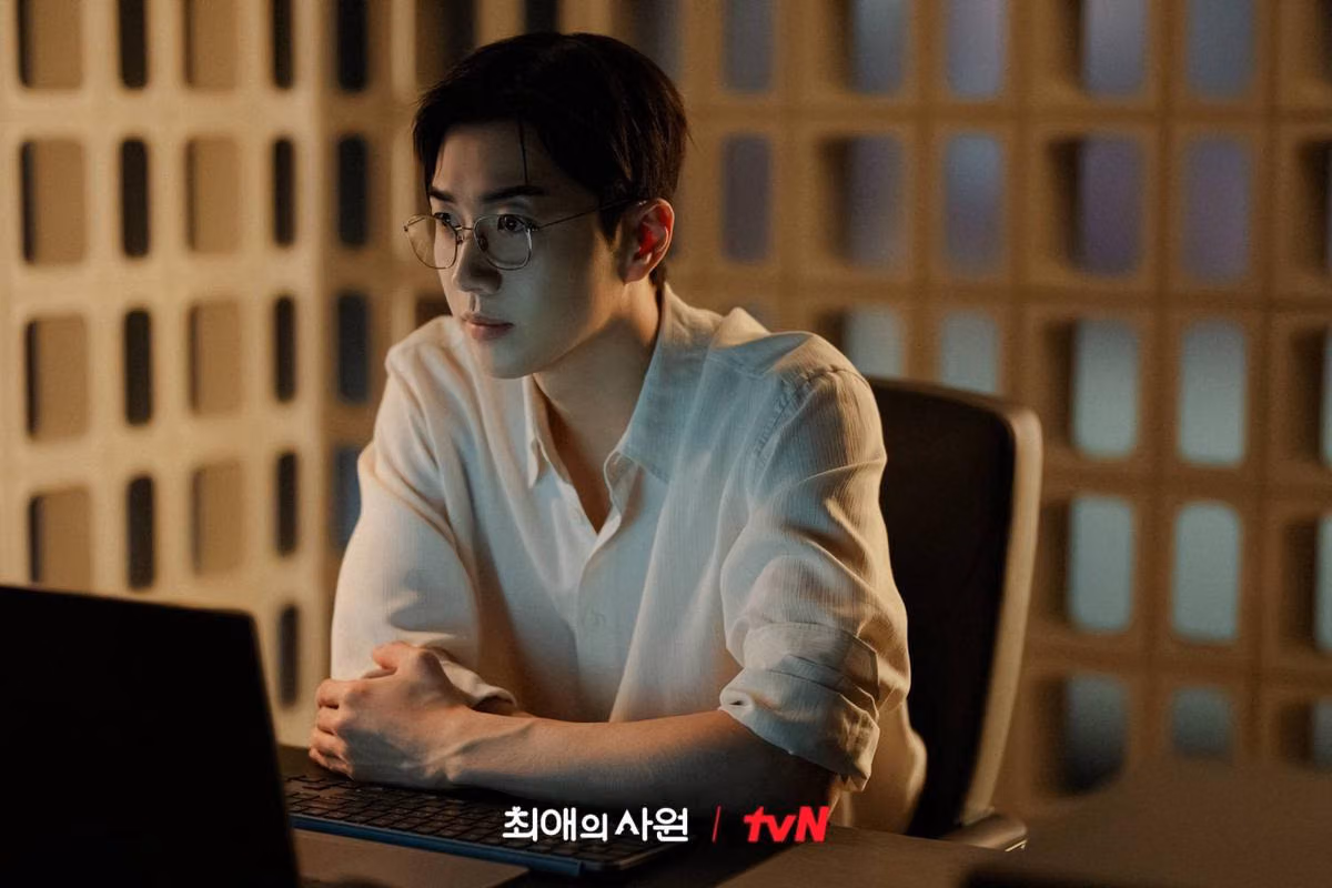 My Bias, My Boss: Panduan Lengkap Episode, Cinta Segitiga, dan Tempat Nonton