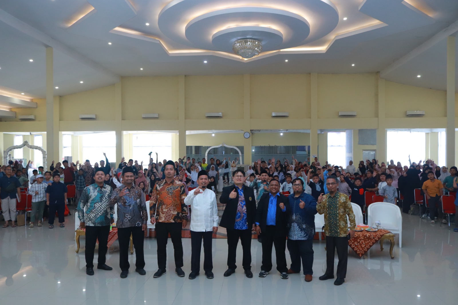 Dua Jalan STEM Terpadu: Robotika Proyek vs Koding-IoT MATA SAKTI