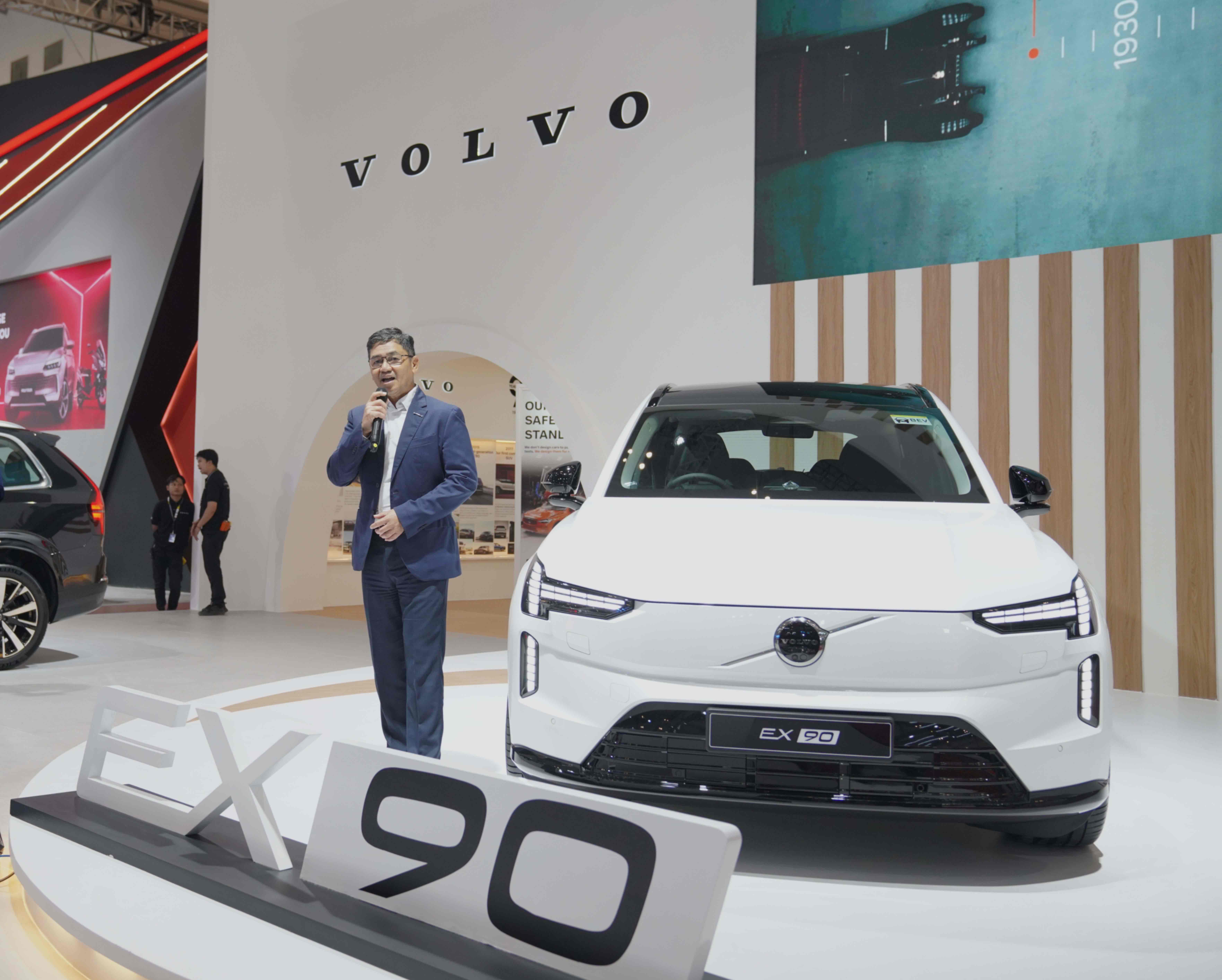 Volvo EX90 vs ES90: Panduan Memilih SUV Listrik Premium Skandinavia