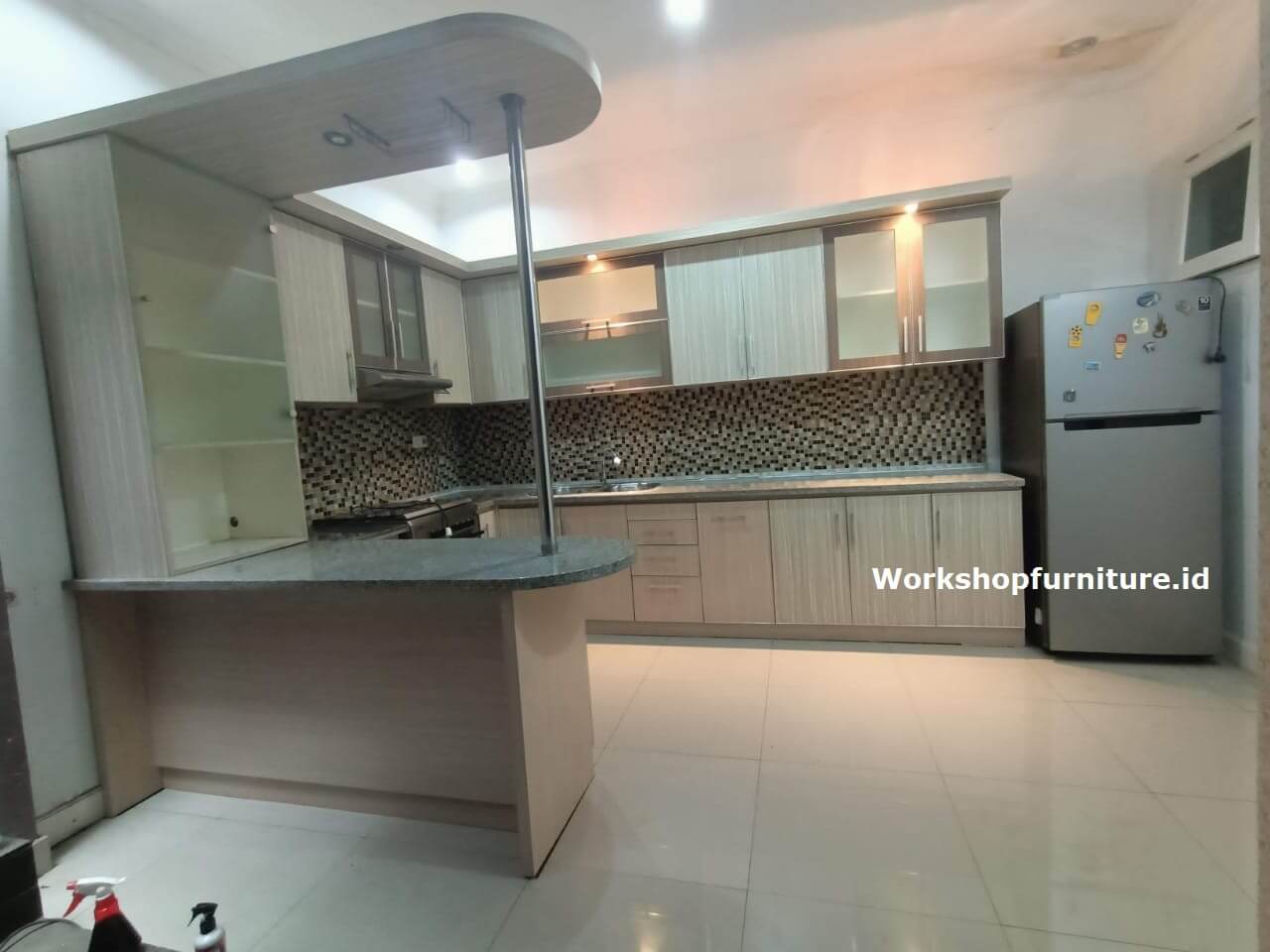Panduan Lengkap Memilih Kitchen Set: Material, Dimensi, dan Gaya