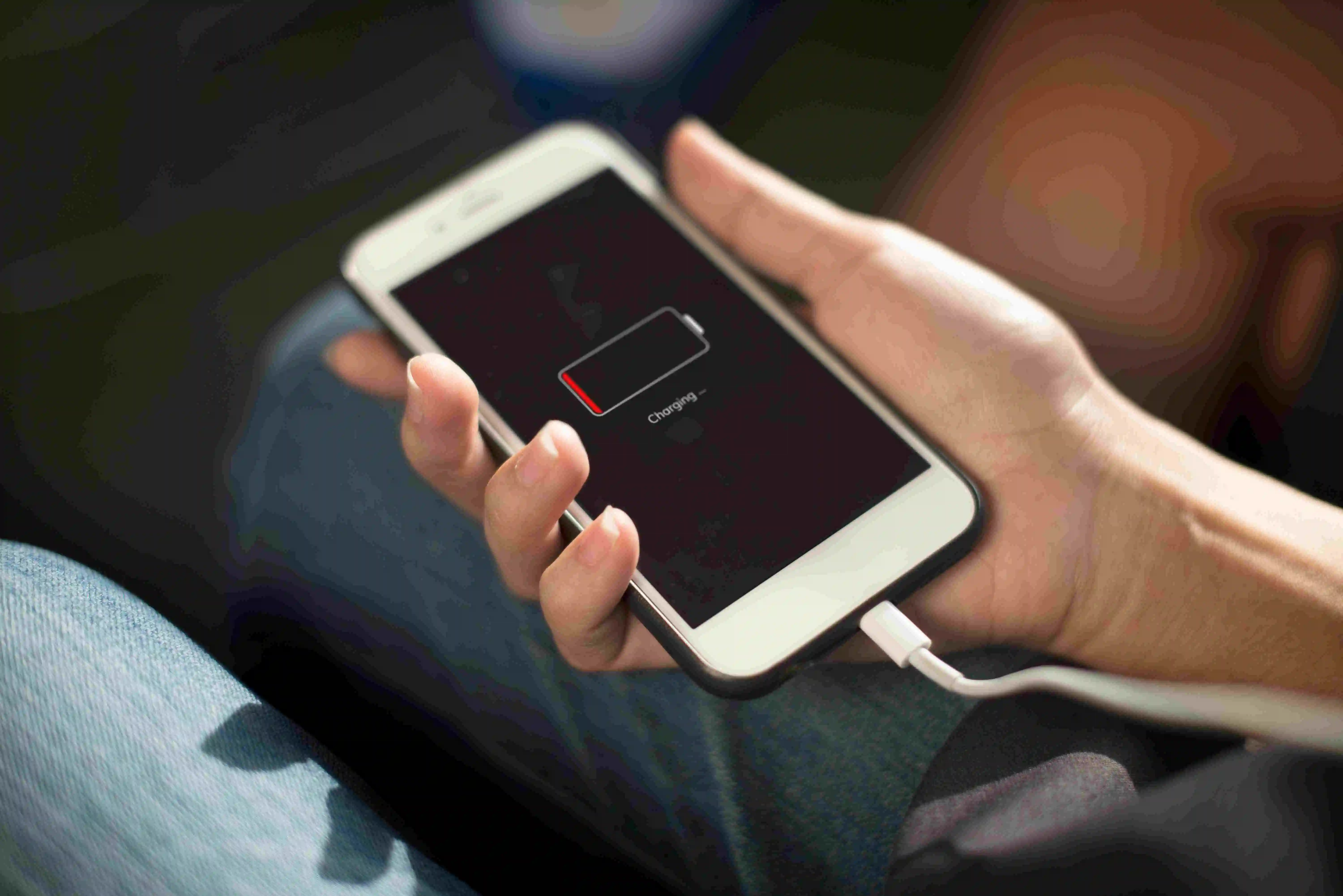 Mitos Fast Charging Merusak Baterai: Fakta Ilmiah dan Cara Aman
