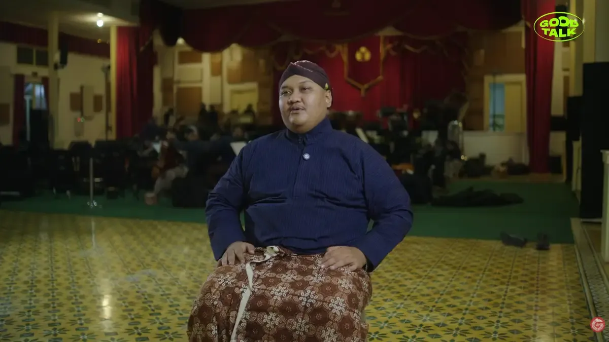 Mengapa Personal Branding Penyanyi Kini Mengalahkan Teknik Vokal