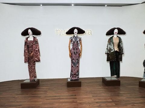 Dari Motif Tradisional ke Runway: Batik Madura Avant-Garde ala Ivan Gunawan