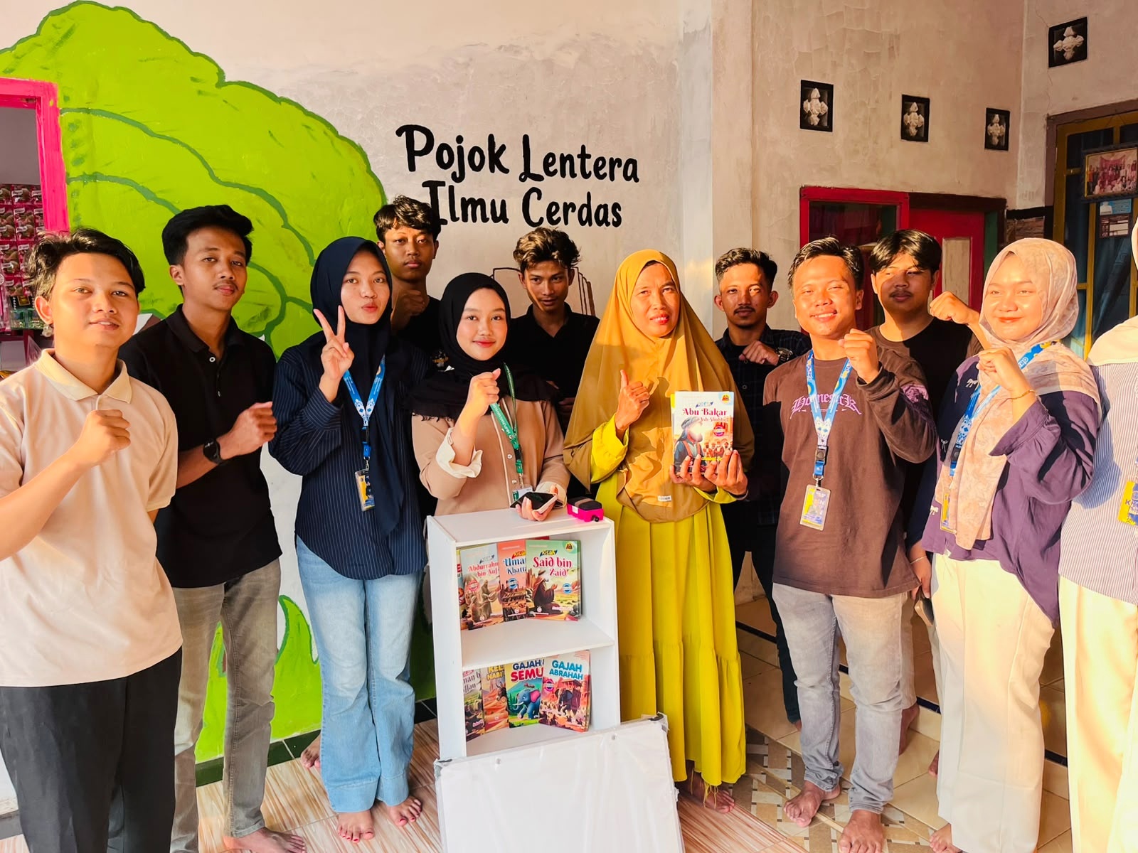 Mahasiswa KKN Menghidupkan Literasi Kreatif di Desa