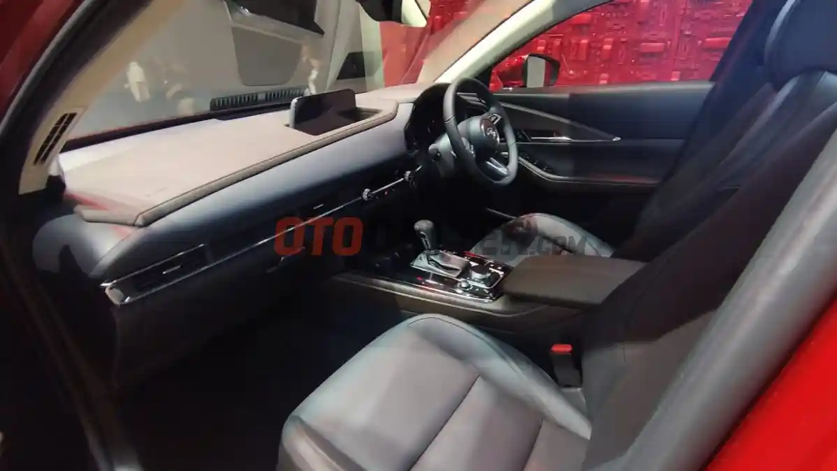 Mazda CX-30 Rakitan Lokal: SUV Kompak Manual Paling Masuk Akal