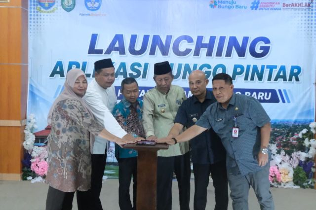 Bungo Pintar: Strategi Baru Mempercepat Digitalisasi Sekolah Daerah
