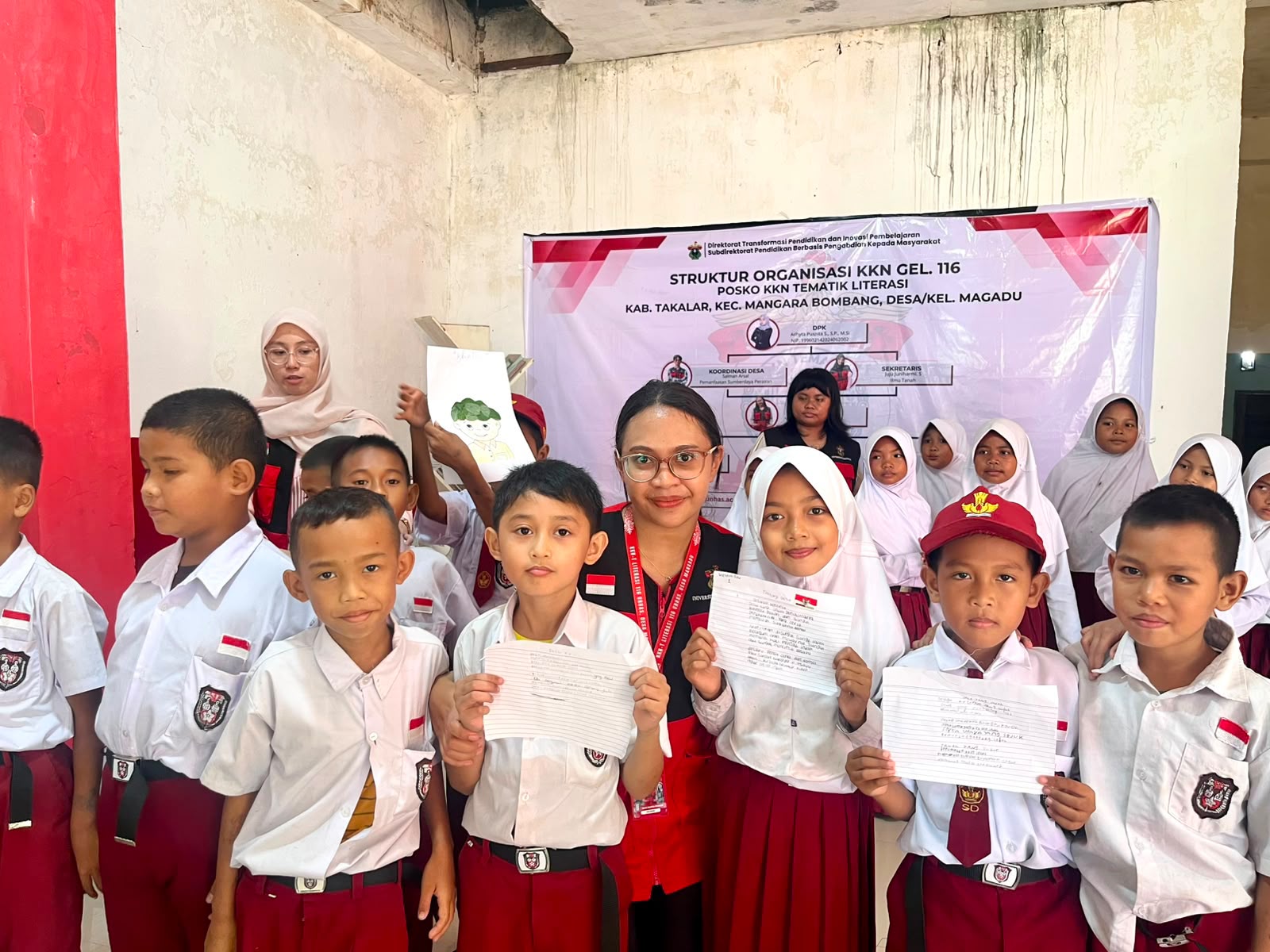Mahasiswa KKN Menghidupkan Literasi Kreatif di Desa