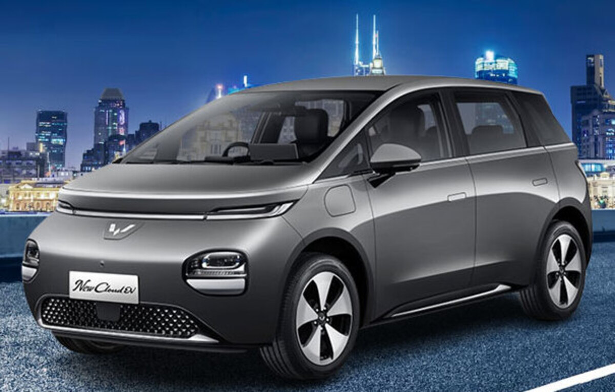 Wuling Cloud EV SE: Hatchback Listrik Ekonomis dengan Sofa Mode