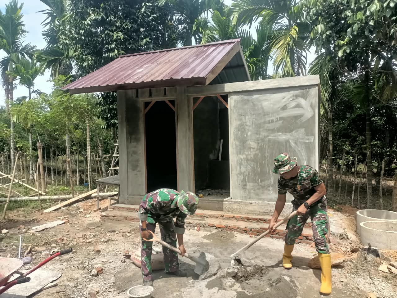 Dari Perencanaan hingga Selesai: TMMD ke-129 Percepat MCK Desa